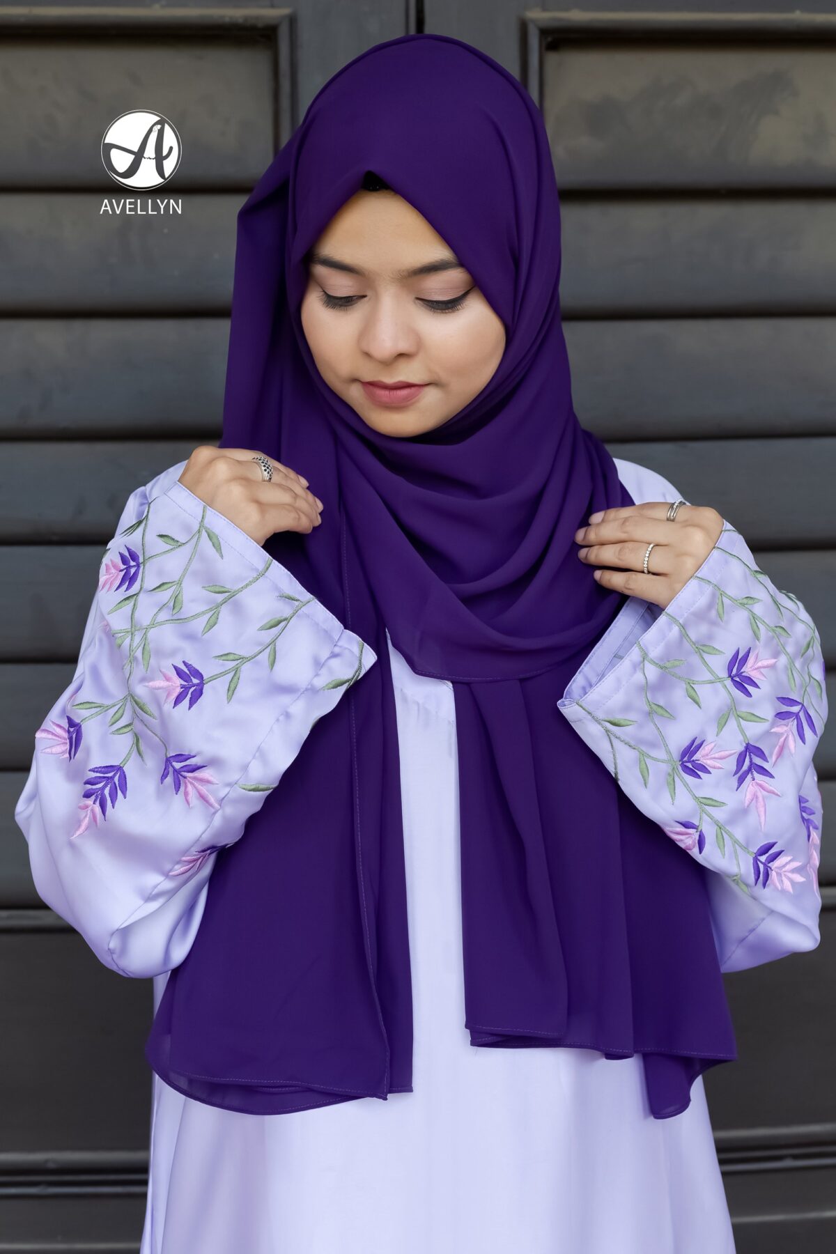 Lavender Floral Silk Abaya - Image 3