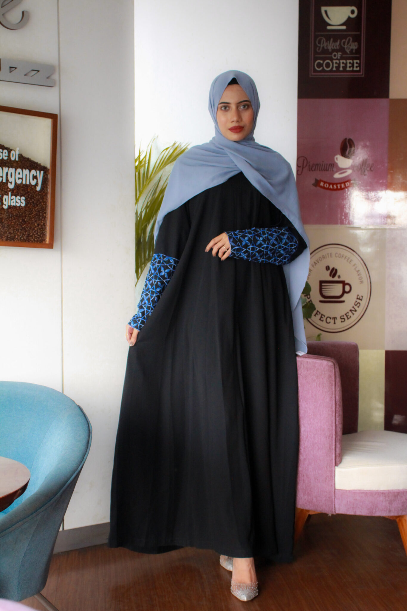 Designed Abaya Black and Blue Black Abaya Avellyn
