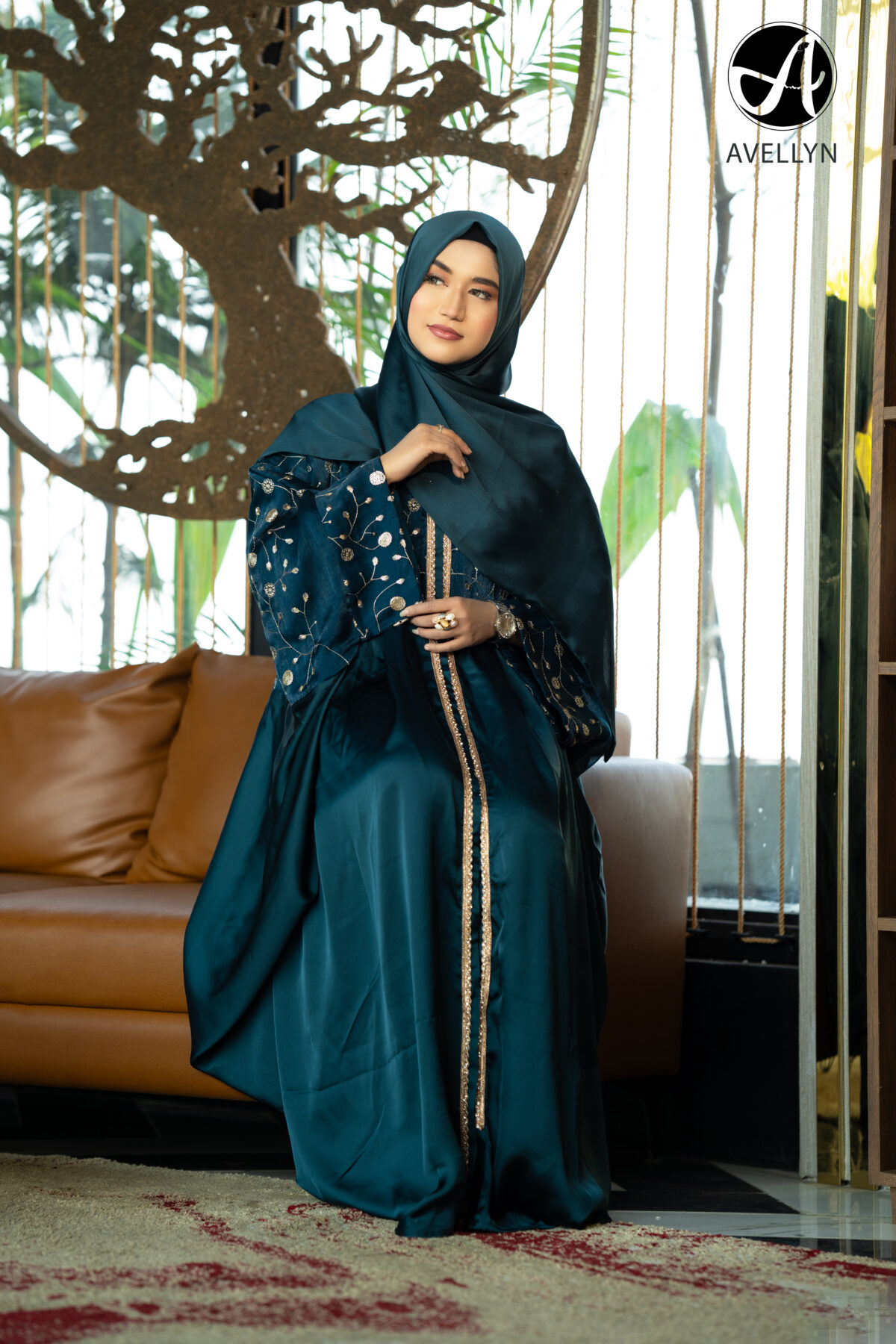 Selene Opulence Abaya- Pine - Image 2