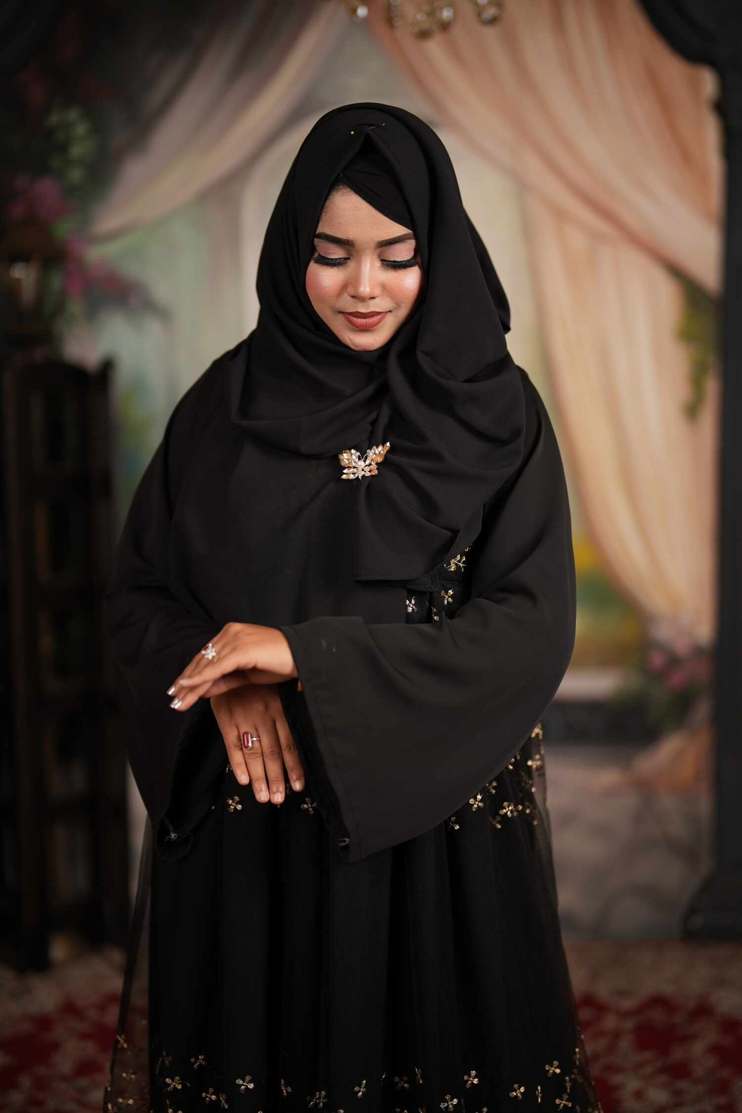 Abaya, khimar, burka, avellyn, how to wear abaya